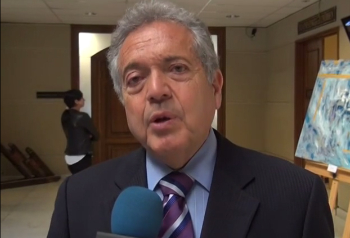 Diputado Ceroni (PPD) destacó aprobación que permitirá a chilenos votar en el extranjero